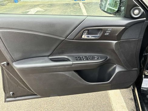 Used 2015 Honda Accord EX-L image 19
