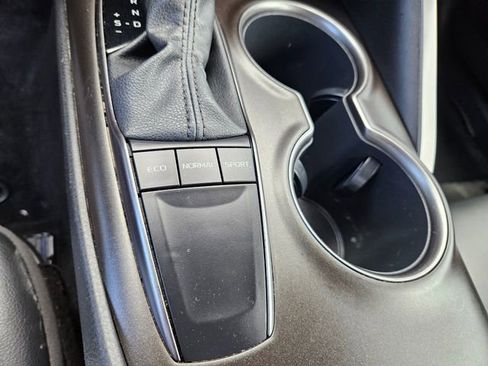 Used 2022 Toyota Camry SE FWD image 20