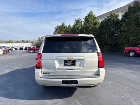 Used 2016 Chevrolet Suburban LTZ image 4