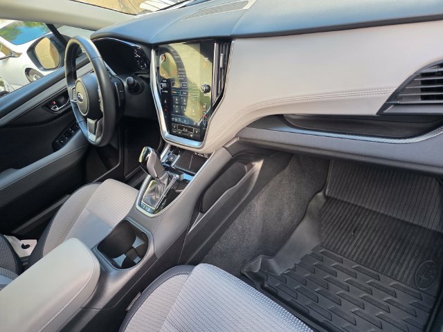 Used 2025 Subaru Outback Premium w/ Popular Package #1A AWD/4WD image 20