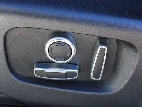 Used 2022 Land Rover Range Rover Evoque SE image 21