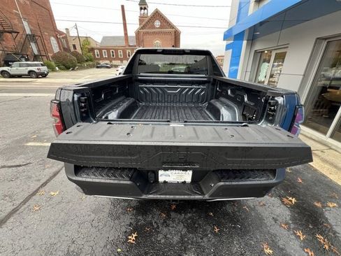New 2026 Chevrolet Silverado EV LT w/ Plus Package image 39