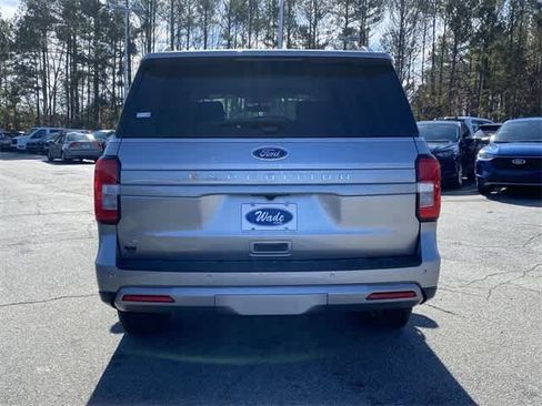 New 2024 Ford Expedition XLT image 3