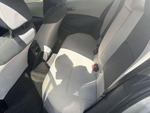 Used 2022 Toyota Corolla LE image 13