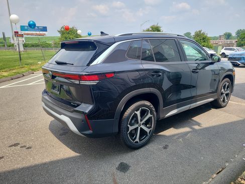 New 2025 Volkswagen Tiguan SE w/ Panoramic Sunroof Package AWD/4WD image 10