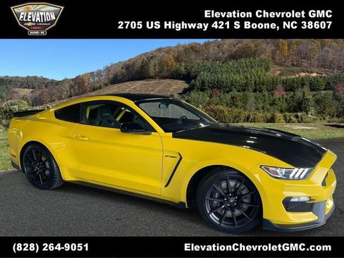 Used 2017 Ford Mustang Shelby GT350 image 1