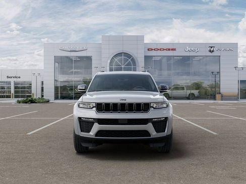 New 2026 Jeep Grand Cherokee Limited w/ Limited Altitude Package AWD/4WD image 6