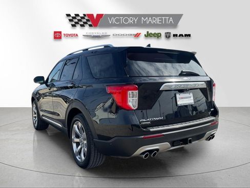 Used 2020 Ford Explorer Platinum w/ Premium Technology Package image 3