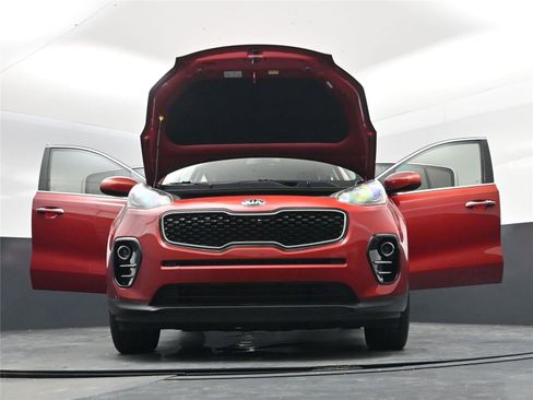 Used 2017 Kia Sportage EX image 24