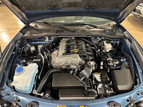 Used 2019 MAZDA MX-5 Miata RF Grand Touring RWD image 37
