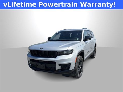 New 2025 Jeep Grand Cherokee L Altitude image 1