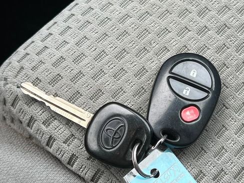 Used 2012 Toyota Tundra 4x4 Double Cab w/ Tow Pkg image 26