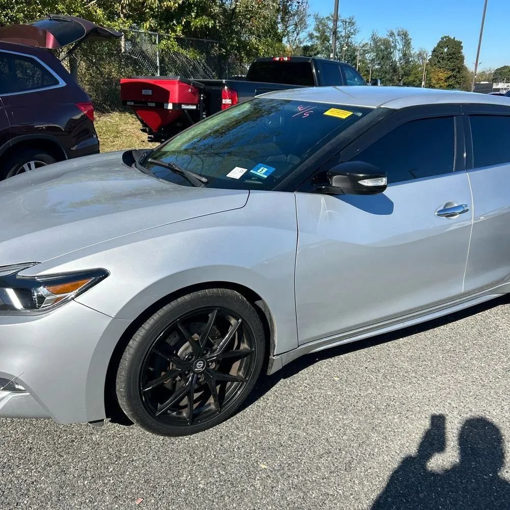 Used 2016 Nissan Maxima SR FWD image 2