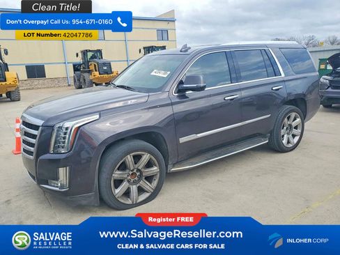 Used 2018 Cadillac Escalade Luxury RWD image 1