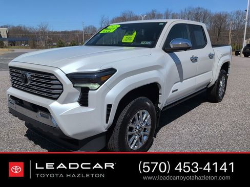 Used 2025 Toyota Tacoma Limited image 1