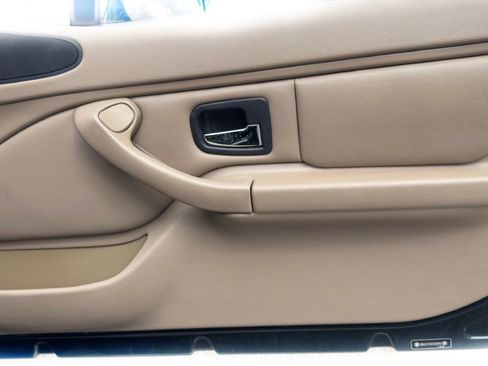 Used 2001 BMW Z3 3.0i image 17