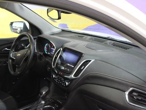 Used 2023 Chevrolet Equinox Premier AWD/4WD image 12