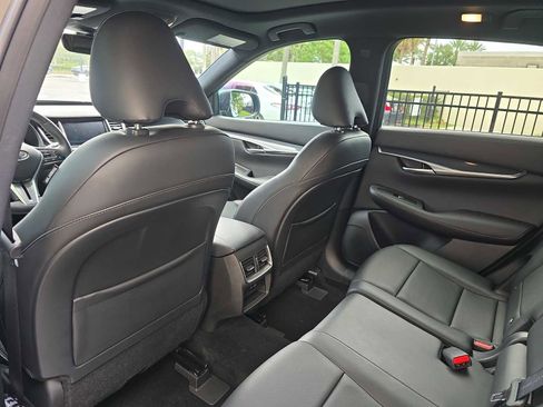 Used 2023 INFINITI QX50 Sport FWD image 10