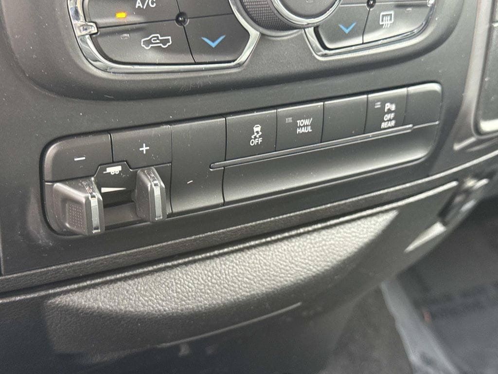 Used 2021 RAM 1500 Warlock w/ Luxury Group AWD/4WD image 34