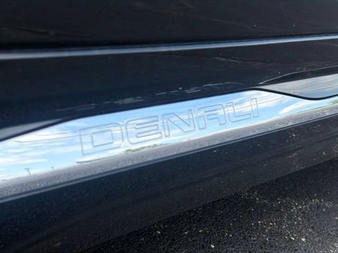 Used 2020 GMC Terrain Denali w/ Denali Premium Package AWD/4WD image 32