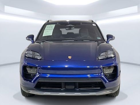 Certified 2025 Porsche Macan 4 Electric image 2