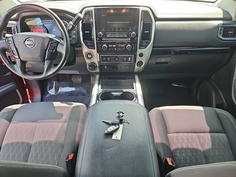 Used 2021 Nissan Titan SV w/ SV Convenience Package AWD/4WD image 13