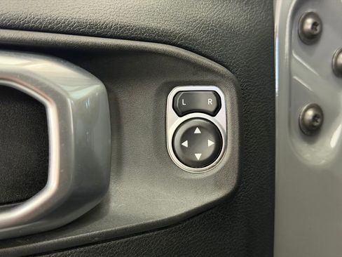 Used 2021 Jeep Wrangler Unlimited Sport AWD/4WD image 41