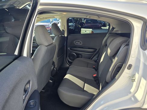 Used 2021 Honda HR-V EX image 18