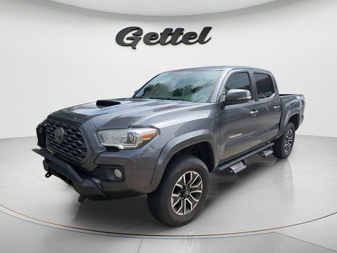 Used 2020 Toyota Tacoma TRD Sport w/ Technology Package AWD/4WD image 2