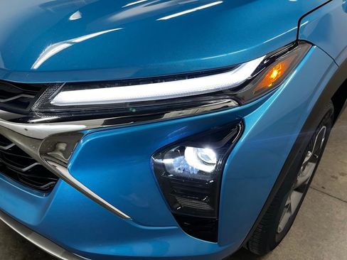 New 2026 Chevrolet Trax LT w/ Driver Confidence Package FWD image 9