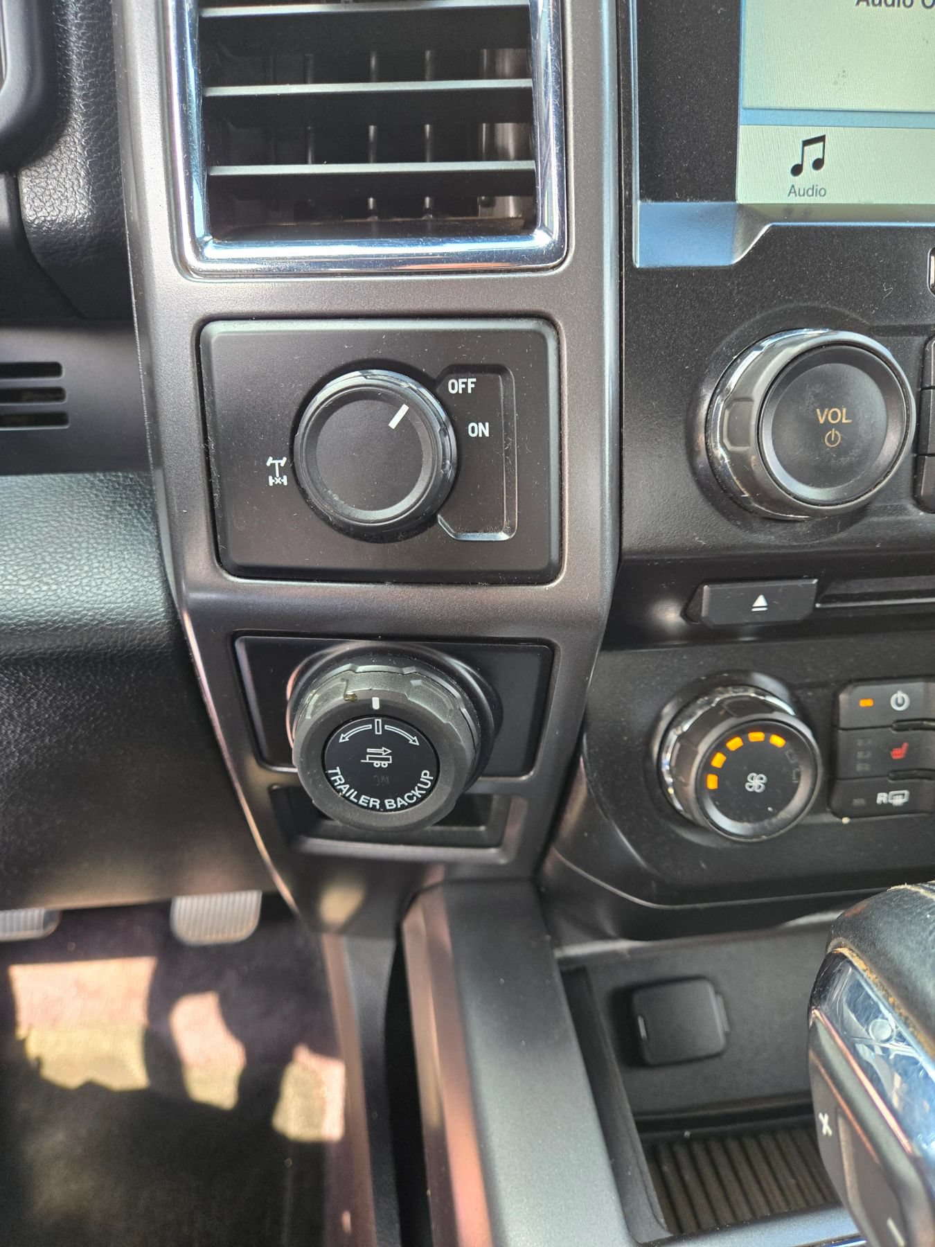 Used 2016 Ford F150 XLT w/ Equipment Group 302A Luxury RWD image 14