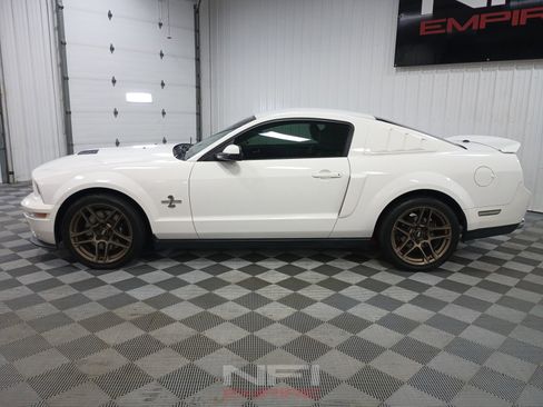 Used 2007 Ford Mustang Shelby GT500 RWD image 2