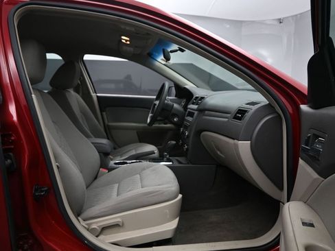Used 2010 Ford Fusion S image 25