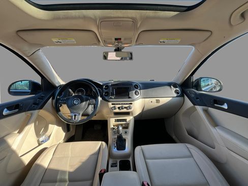 Used 2016 Volkswagen Tiguan SE image 22