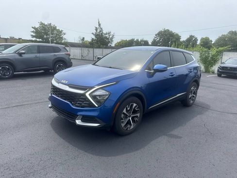 Used 2023 Kia Sportage EX FWD image 3