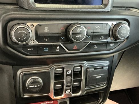 Used 2022 Jeep Wrangler Unlimited Rubicon 4xe image 8