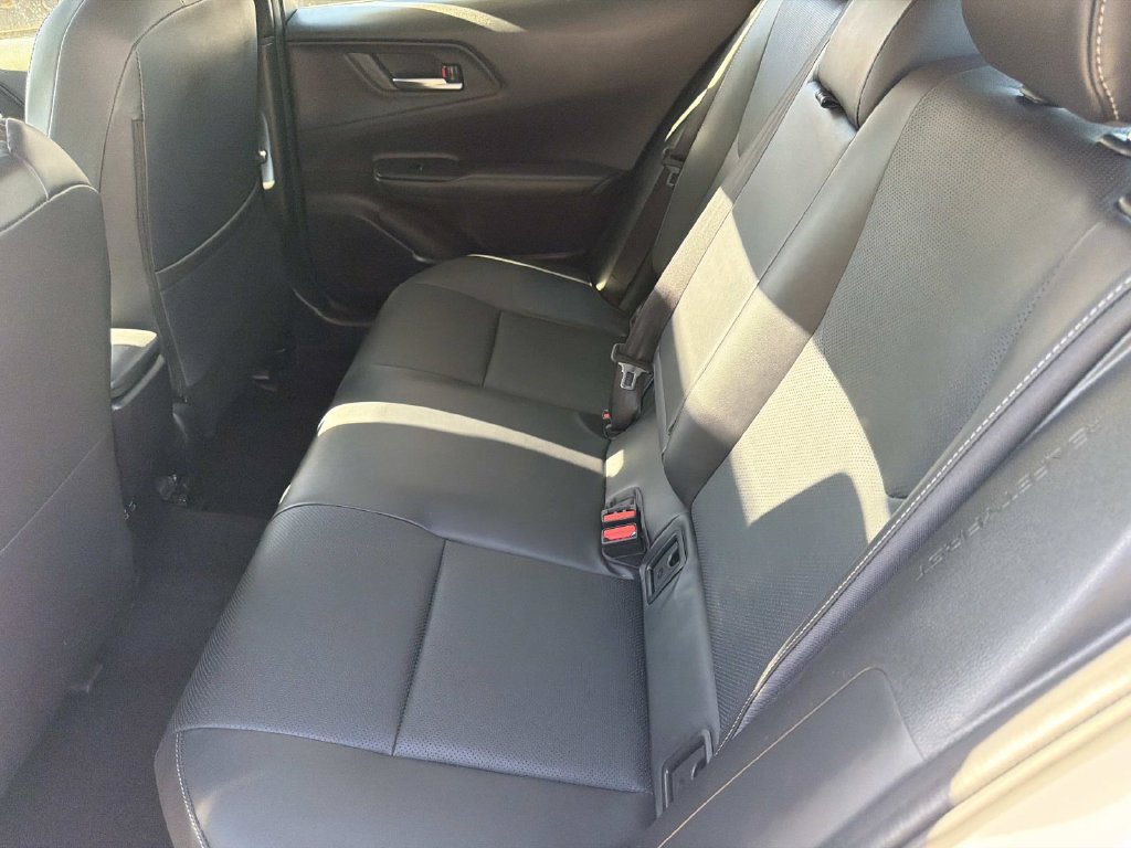 Used 2025 Toyota Prius FWD image 11