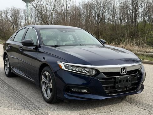 Used 2019 Honda Accord EX image 30