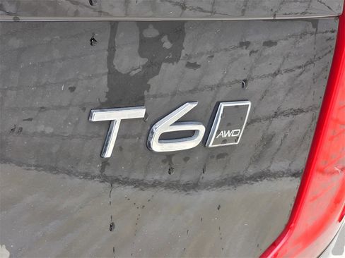 Used 2016 Volvo XC90 T6 Momentum image 12
