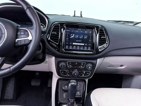 Used 2018 Jeep Compass Limited AWD/4WD image 7