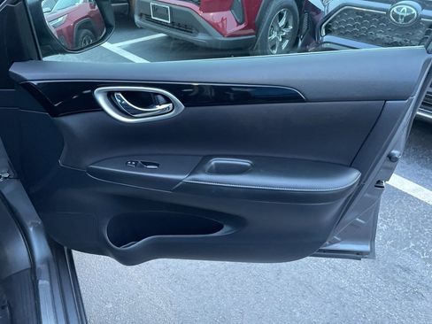 Used 2019 Nissan Sentra SV image 9