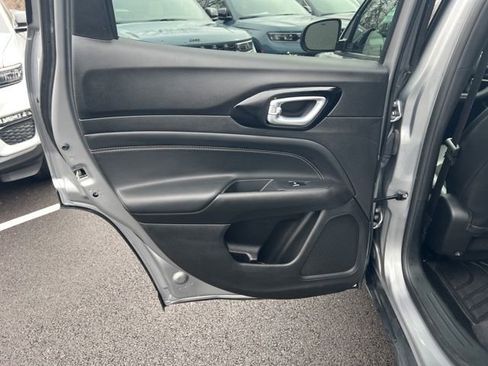 Used 2023 Jeep Compass Altitude image 18
