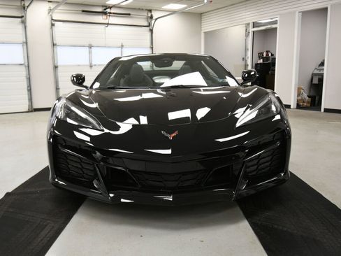 Used 2024 Chevrolet Corvette Z06 image 2