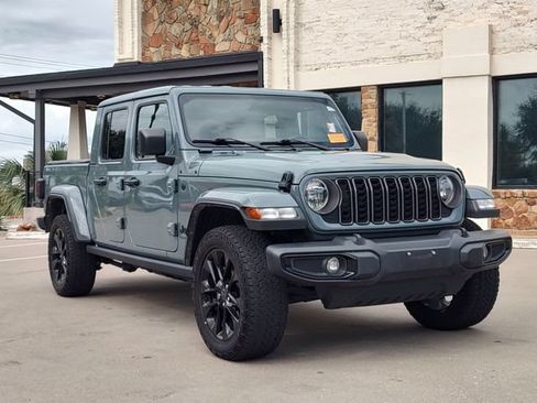 Used 2024 Jeep Gladiator Sport AWD/4WD image 1