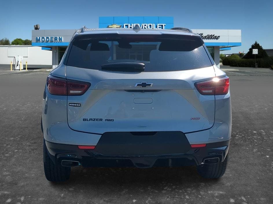 Used 2023 Chevrolet Blazer RS AWD/4WD image 3