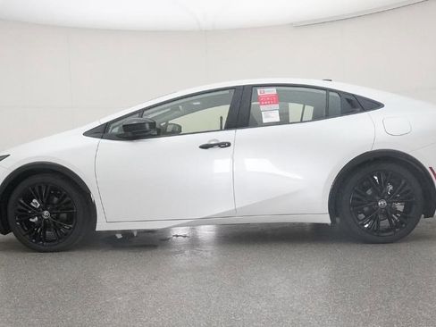 New 2026 Toyota Prius Plug-In Hybrid image 10