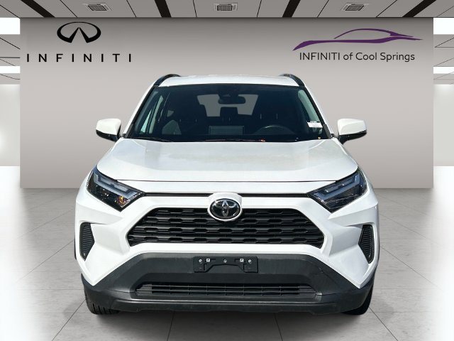Used 2022 Toyota RAV4 XLE AWD/4WD image 2