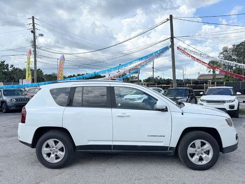 Used 2016 Jeep Compass Latitude image 4