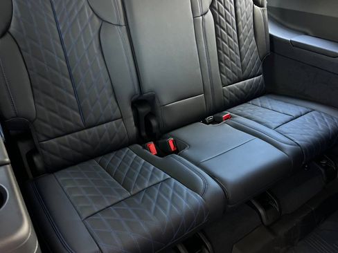 Used 2026 Cadillac Escalade IQL Sport 1 w/ LPO, ONYX Package AWD/4WD image 17