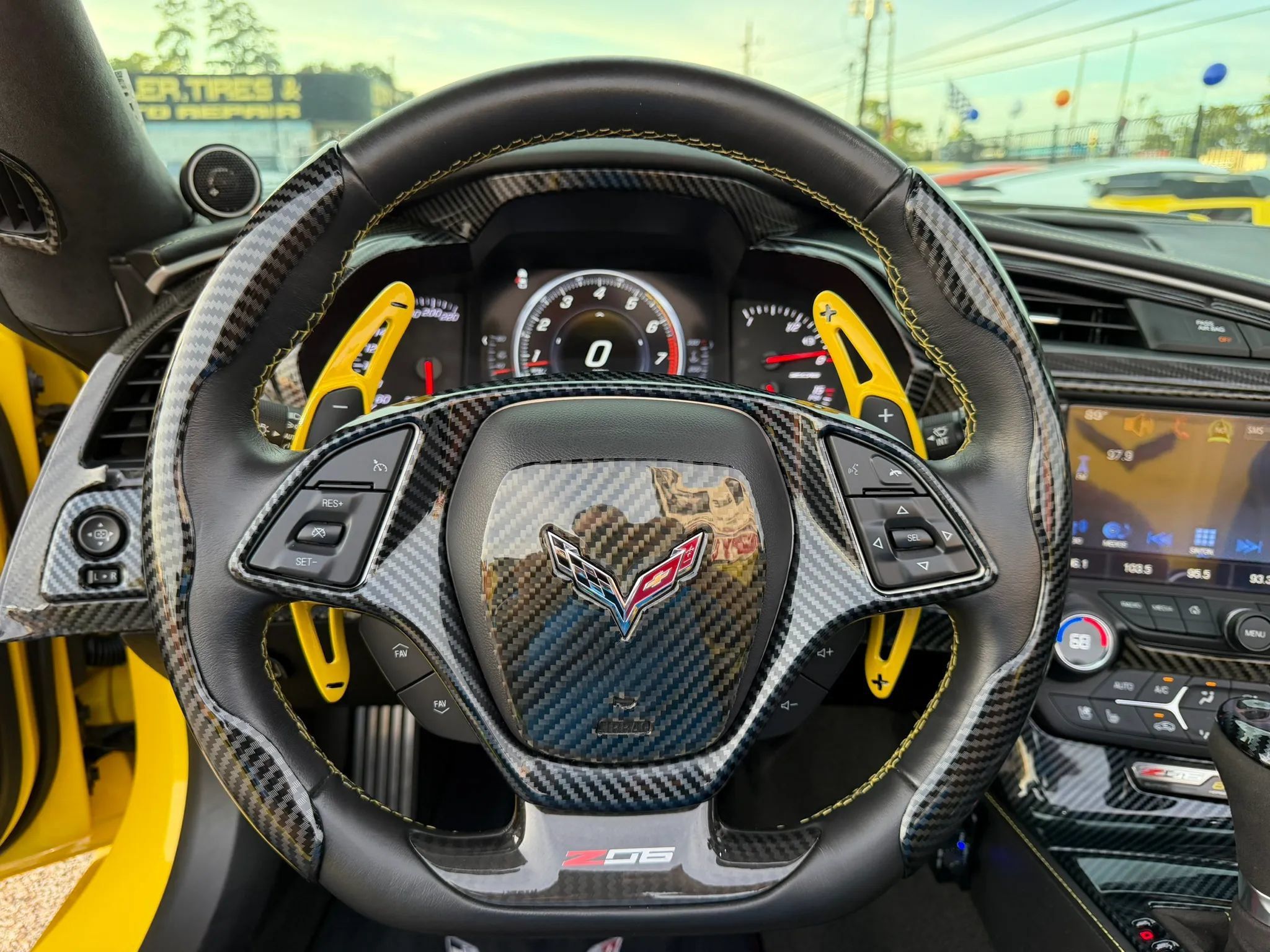 Used 2016 Chevrolet Corvette Z06 w/ 3LZ Preferred Equipment Group RWD image 32